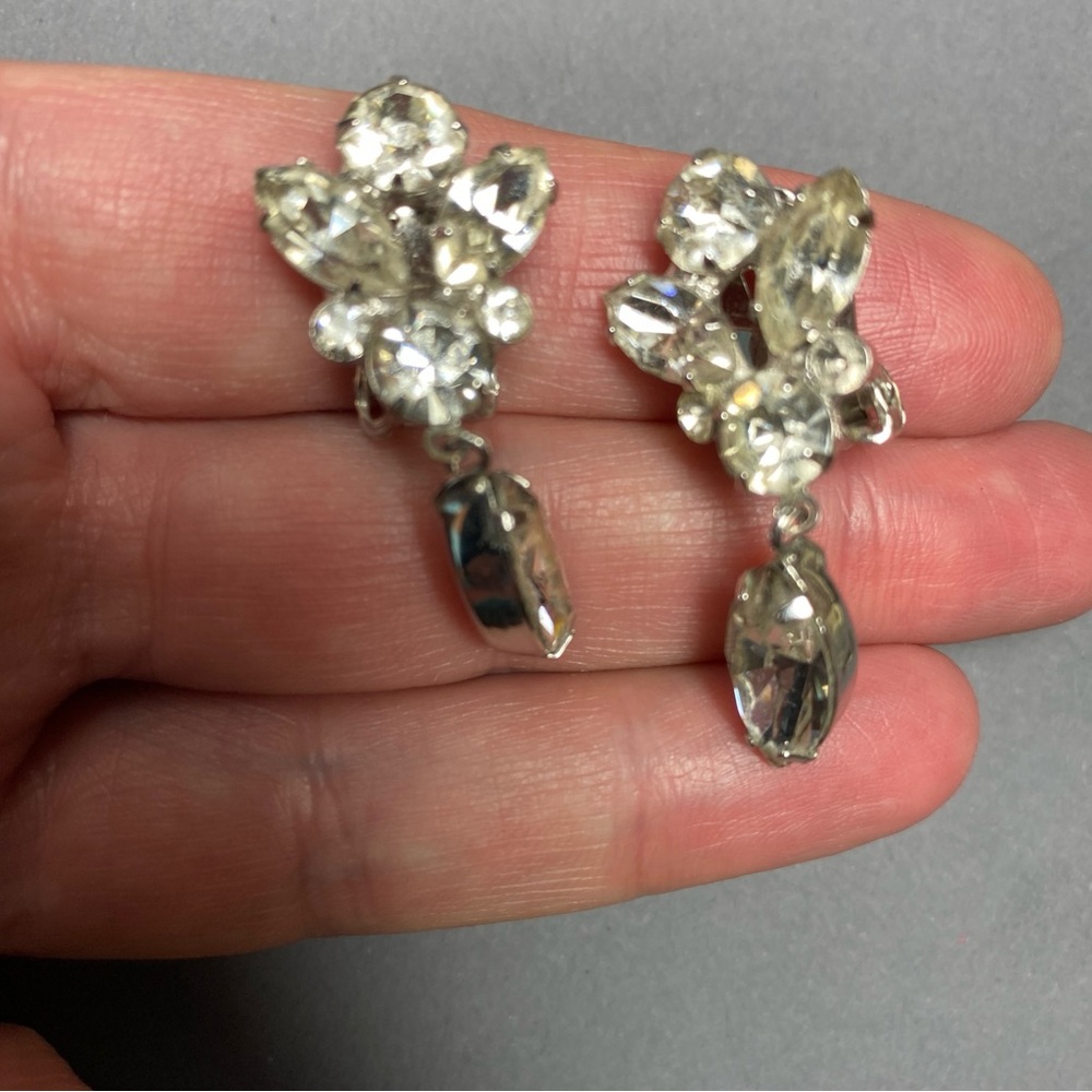 Vintage Eisenberg rhinestone clip dangle earrings